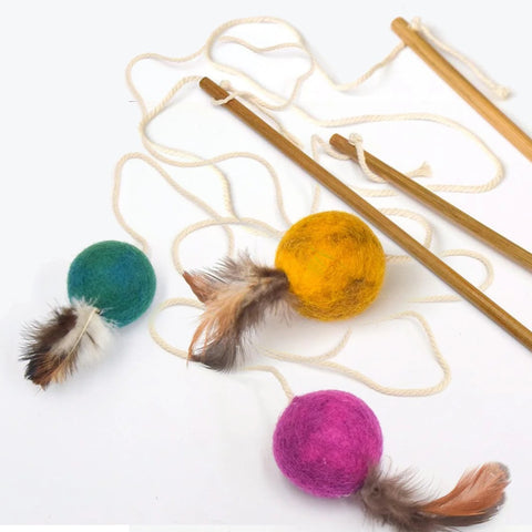 Tara Treasures - Feather Teaser Ball Cat Wand - Nepal