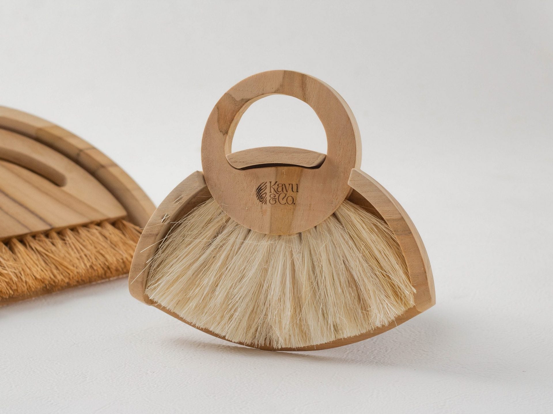 Kayu & Co - Small Wooden Dustpan & Brush Set - Indonesia