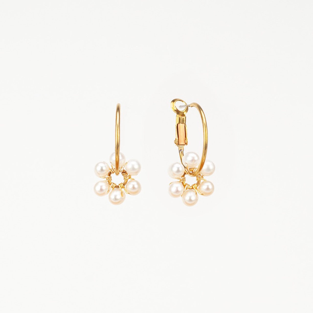 Altiplano - Pearl Daisy Charm Hoop Earrings - Guatamala