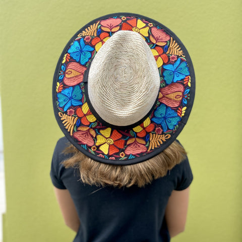 Mexitraders - Embroidered Sun Hat - Calla Lilly - Mexico